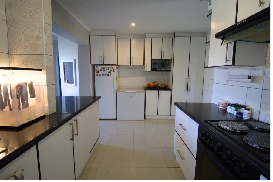 3 Bedroom Property for Sale in Sherwood Eastern Cape